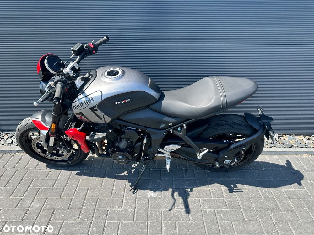 Triumph Trident - 2