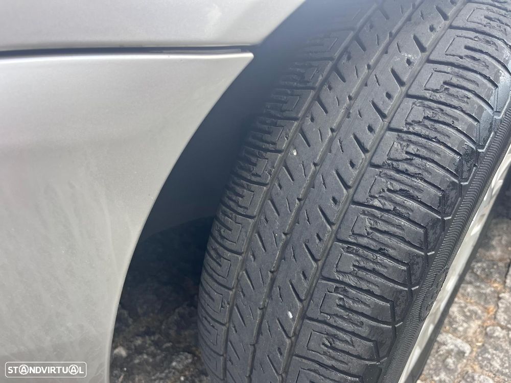 Volvo V40 1.6 Base - 12