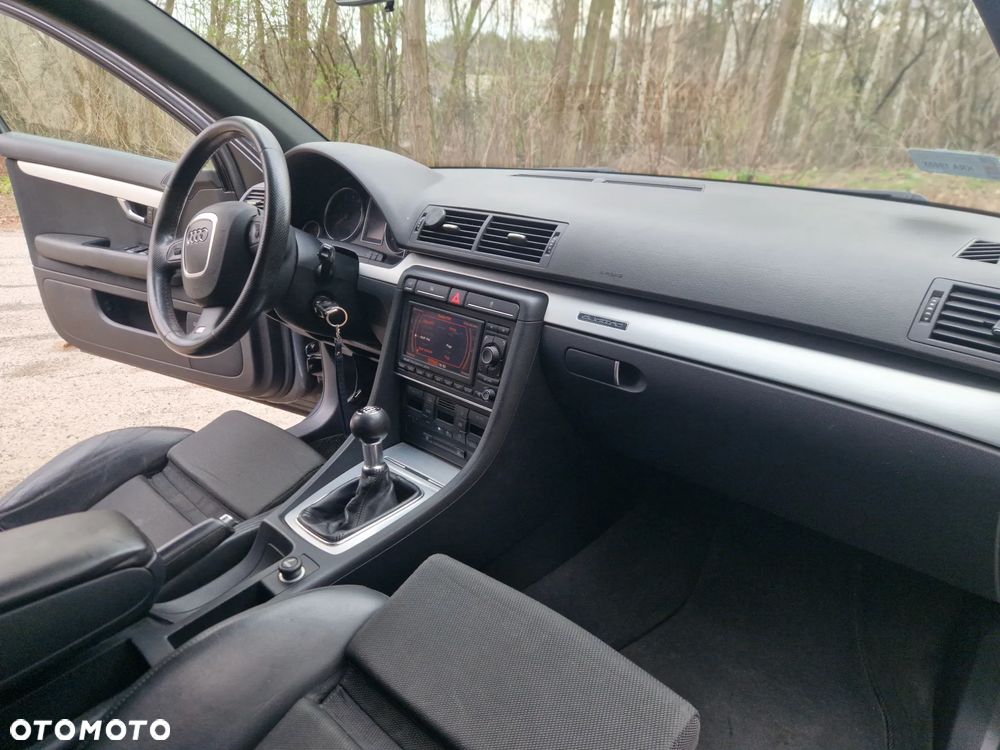 Audi A4 Avant 2.0 T FSI - 10