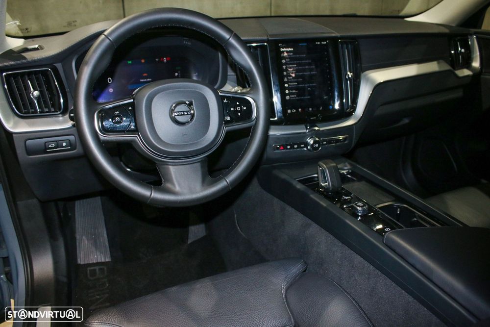 Volvo XC 60 2.0 T6 PHEV Plus Dark AWD - 48