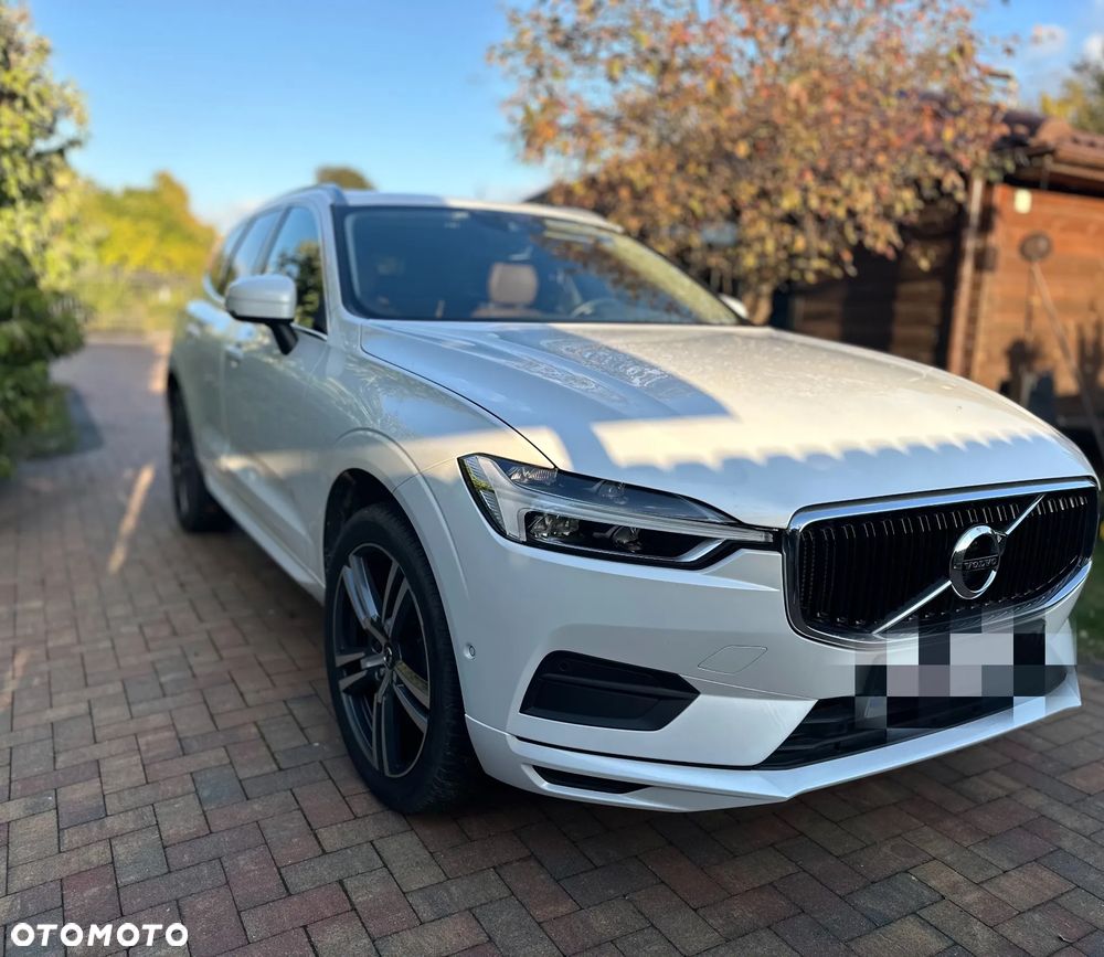 Volvo XC 60 T5 AWD Momentum - 1