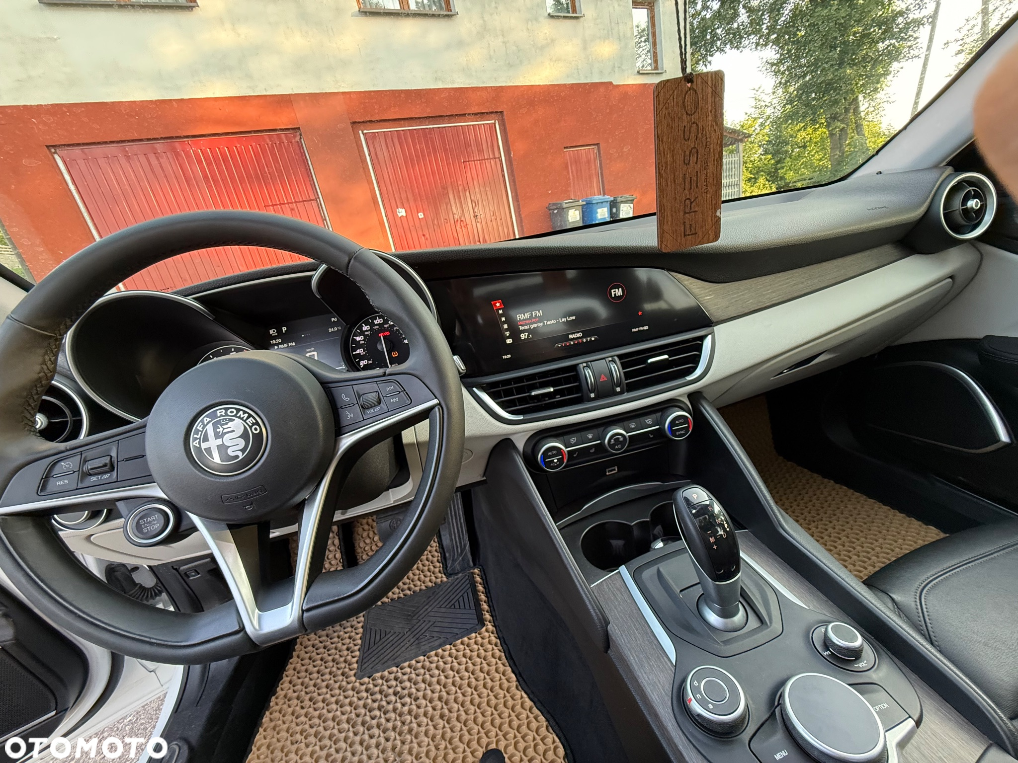 Alfa Romeo Giulia 2.0 Turbo 16V AT8-Q4 Ti - 8