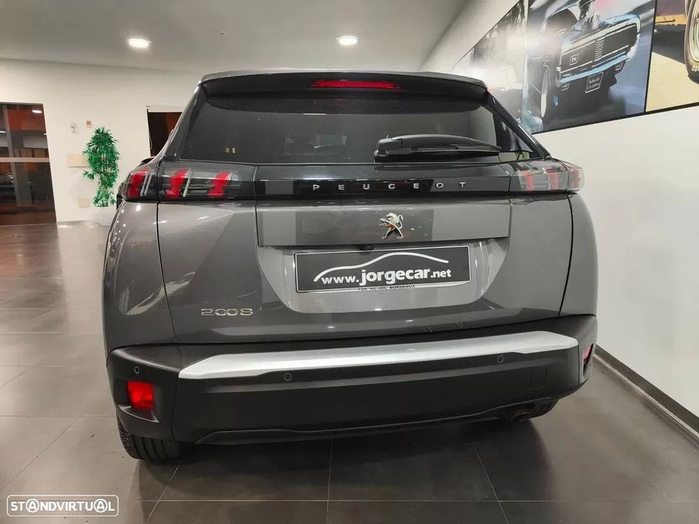 Peugeot 2008 1.2 PureTech Allure - 23