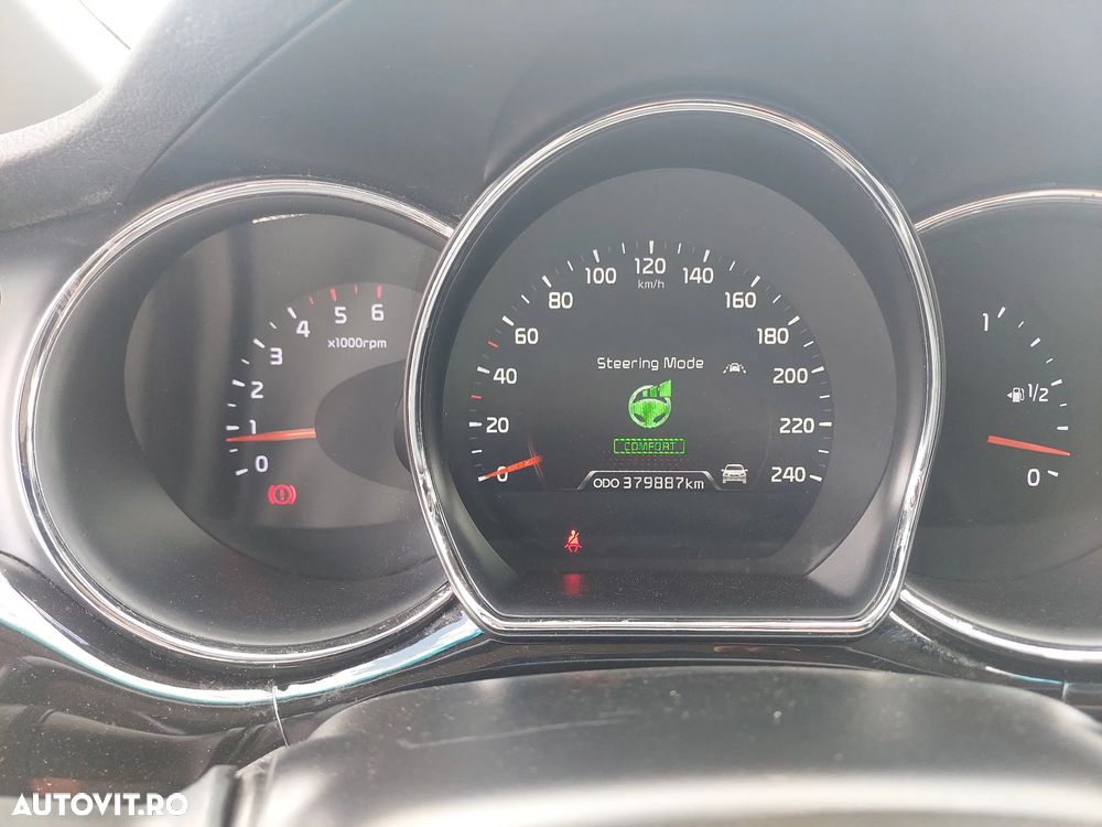 Kia Ceed - 11