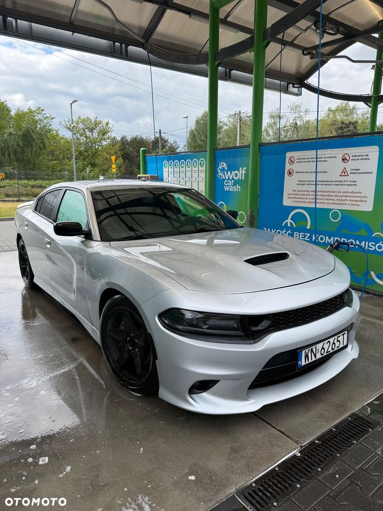 Dodge Charger 5.7 R/T - 5