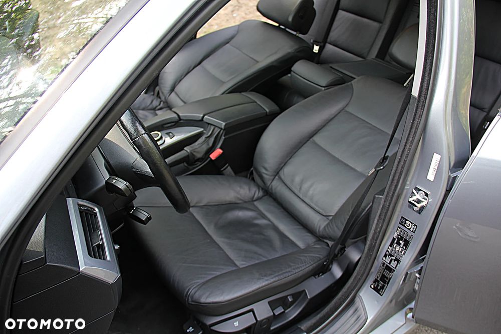 BMW Seria 5 525d Touring Edition Exclusive - 10