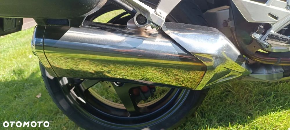 Honda VFR - 11