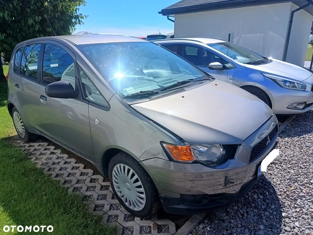 Mitsubishi Colt - 1