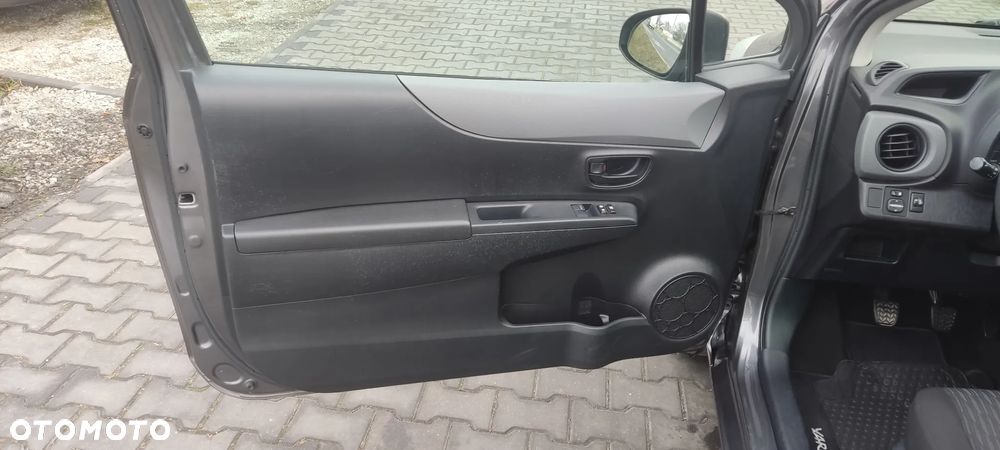 Toyota Yaris 1.0 VVT-i Life - 22