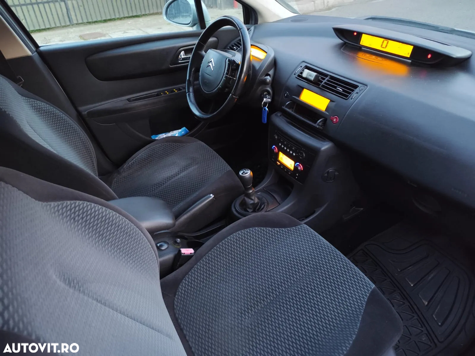Citroën C4 1.6 HDI Style - 8