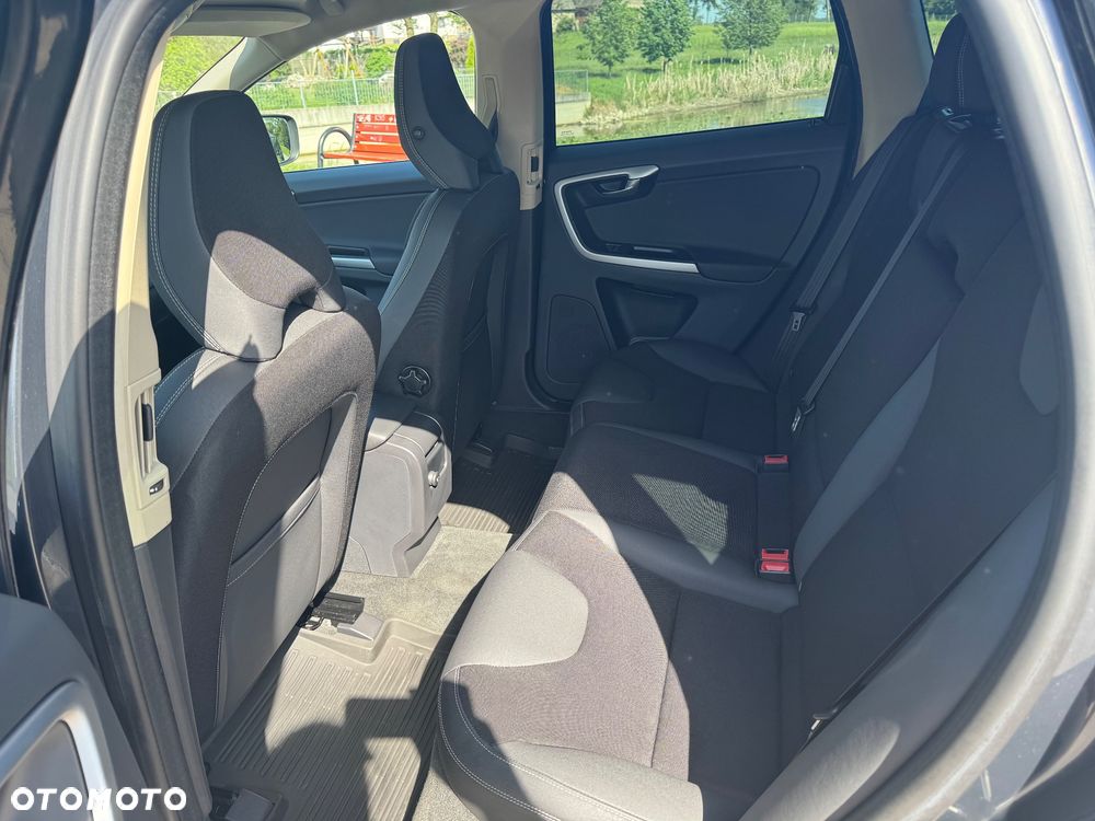 Volvo XC 60 2.4D AWD - 10