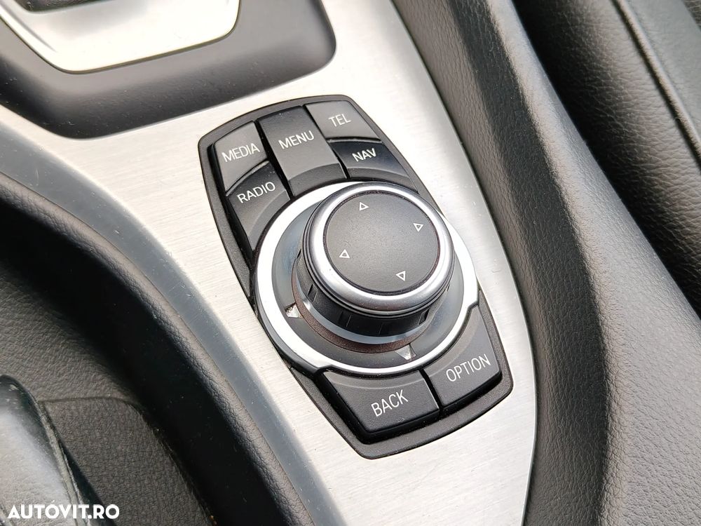 BMW X1 sDrive20d Aut. xLine - 28