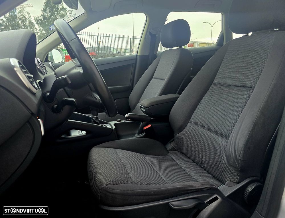 Audi A3 Sportback 1.6 TDI Attraction Business Line - 5