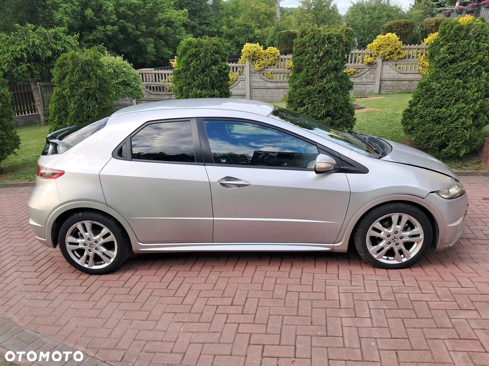 Honda Civic 1.8i-VTEC 50 Jahre Edition - 2