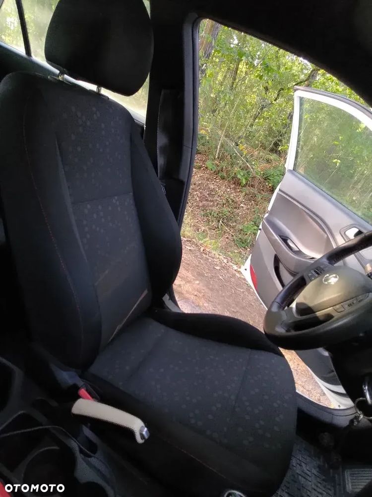 Hyundai i20 - 8