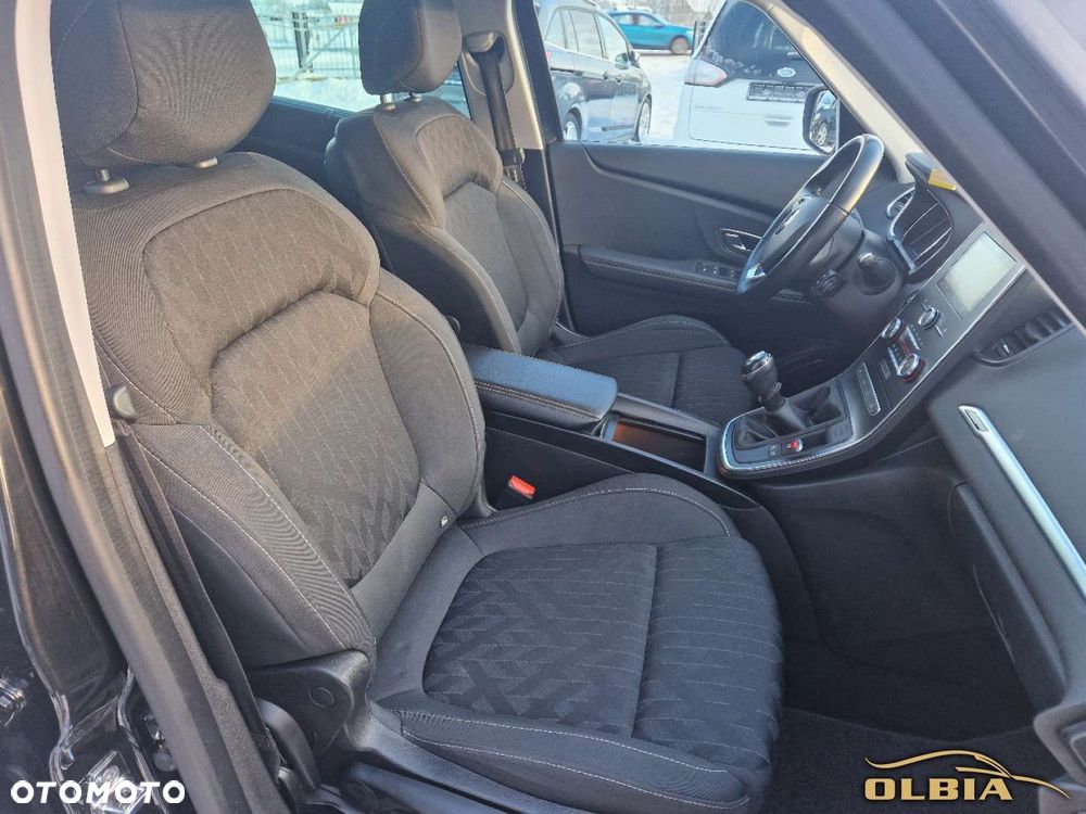 Renault Grand Scenic - 23