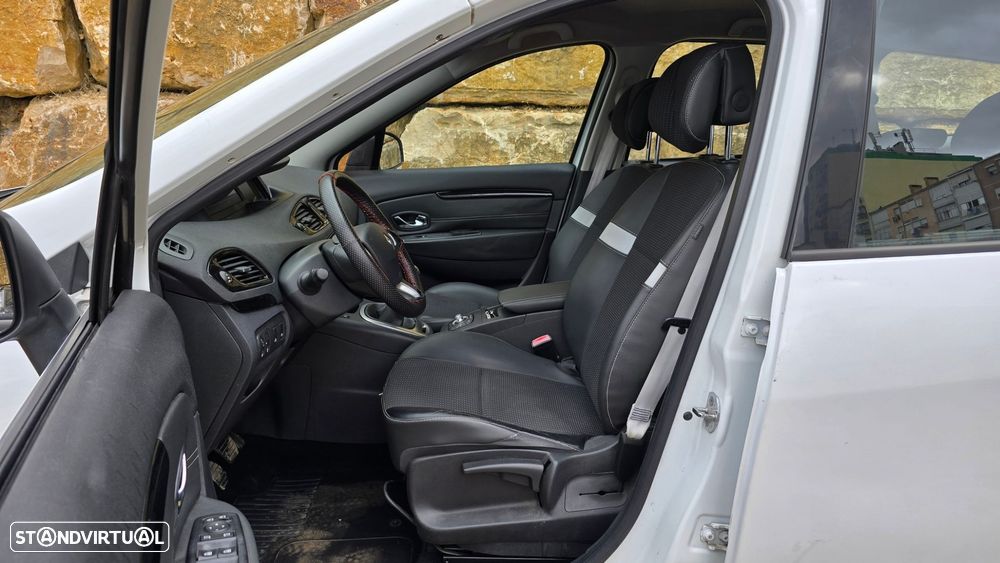 Renault Grand Scénic 1.6 dCi Bose Edition 7L - 30