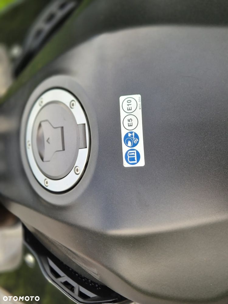 Honda CB - 16