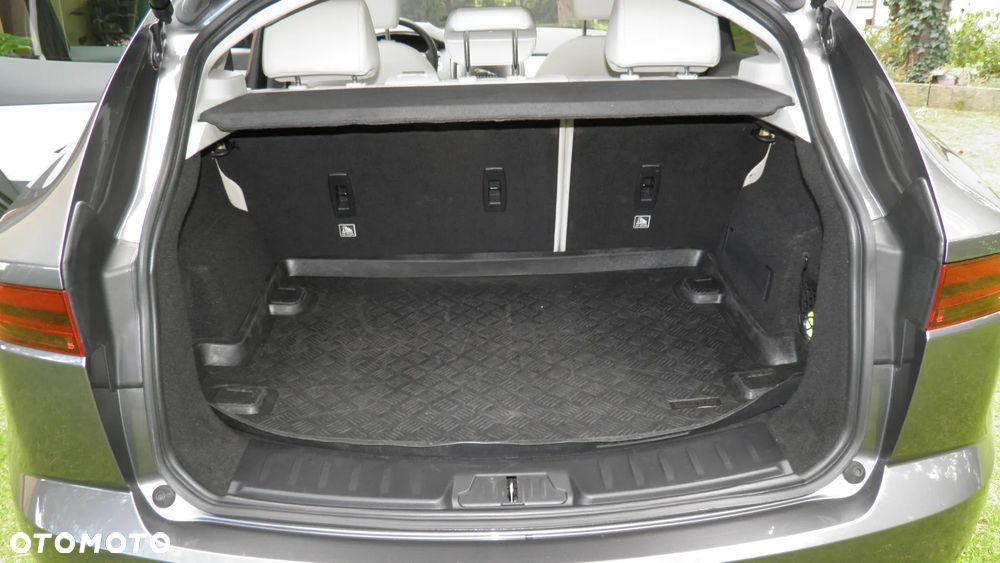 Jaguar E-Pace P250 AWD S - 10