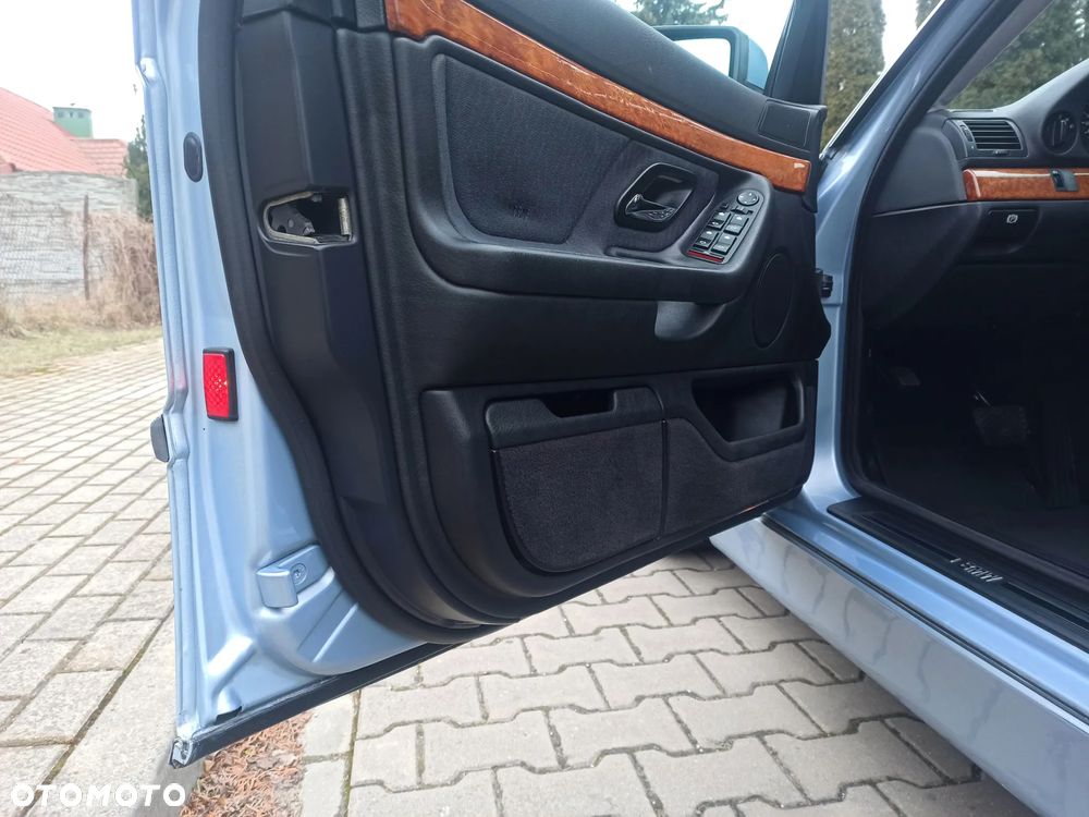 BMW Seria 7 - 13
