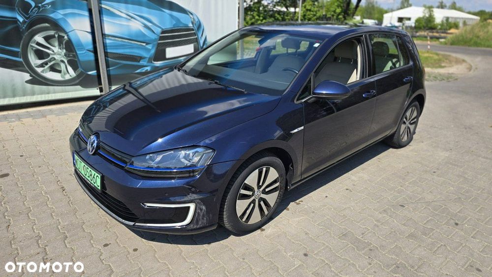 Volkswagen Golf - 1