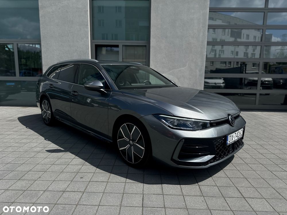 Volkswagen Passat - 2