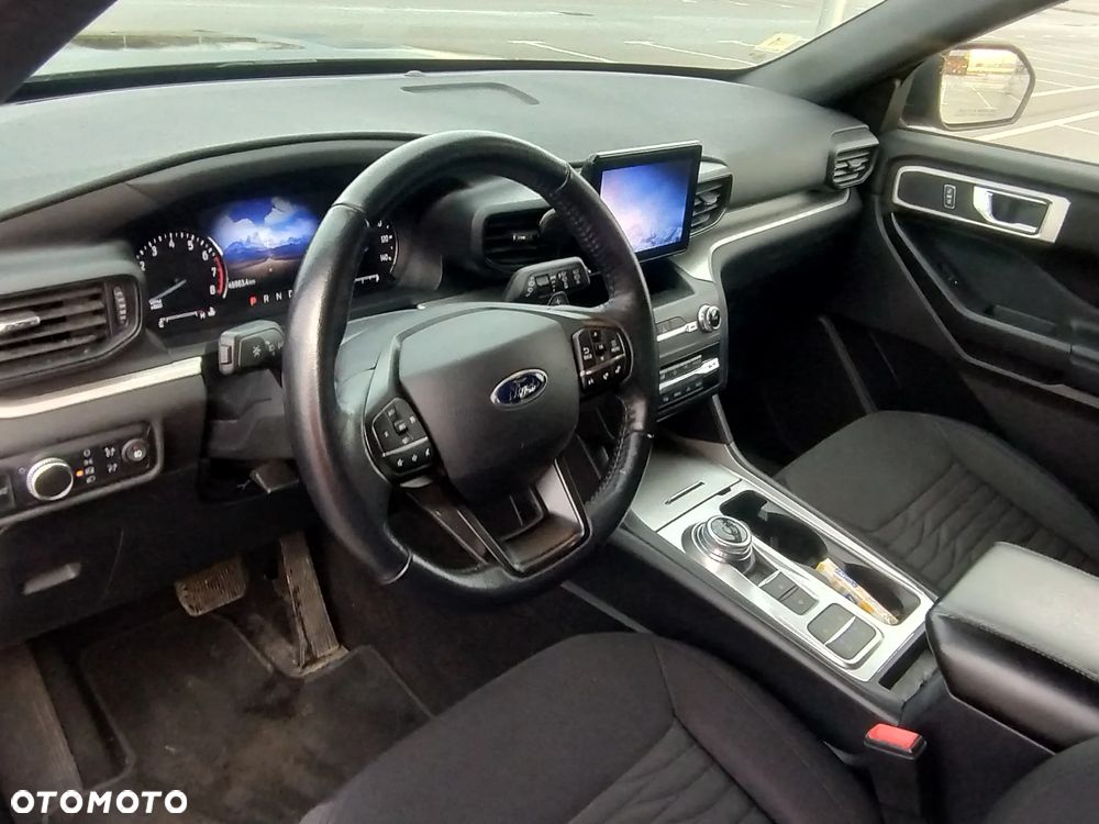 Ford Explorer - 23