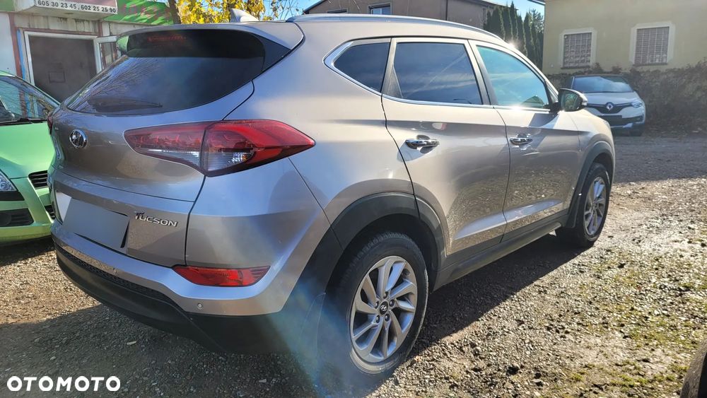 Hyundai Tucson 1.6 GDI BlueDrive GO 2WD - 10