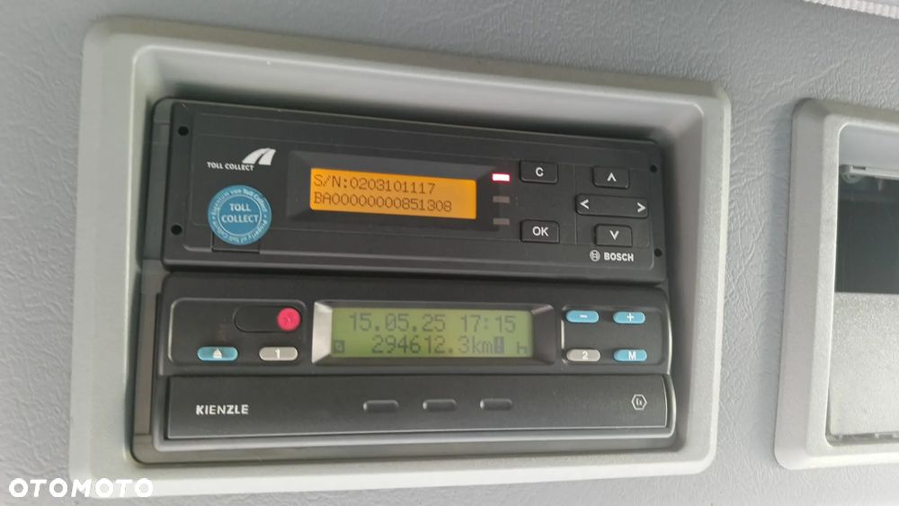 Mercedes-Benz ECONIC 2633 - 13