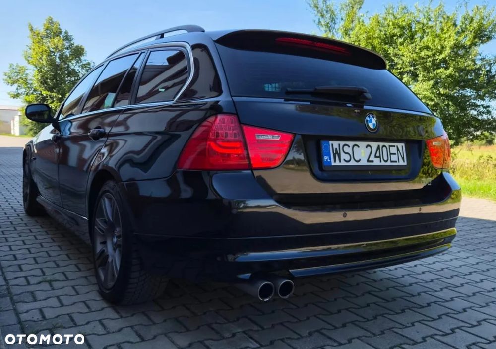 BMW Seria 3 325xi - 9