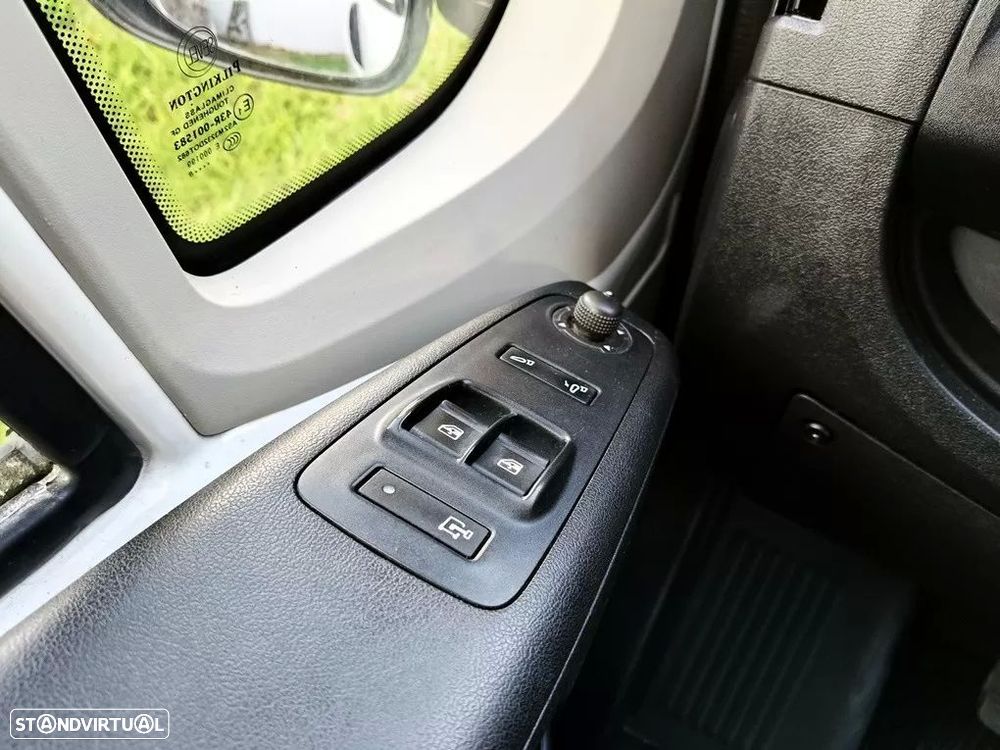 Peugeot Boxer L2H2 335 2.0 Bluehdi - 23