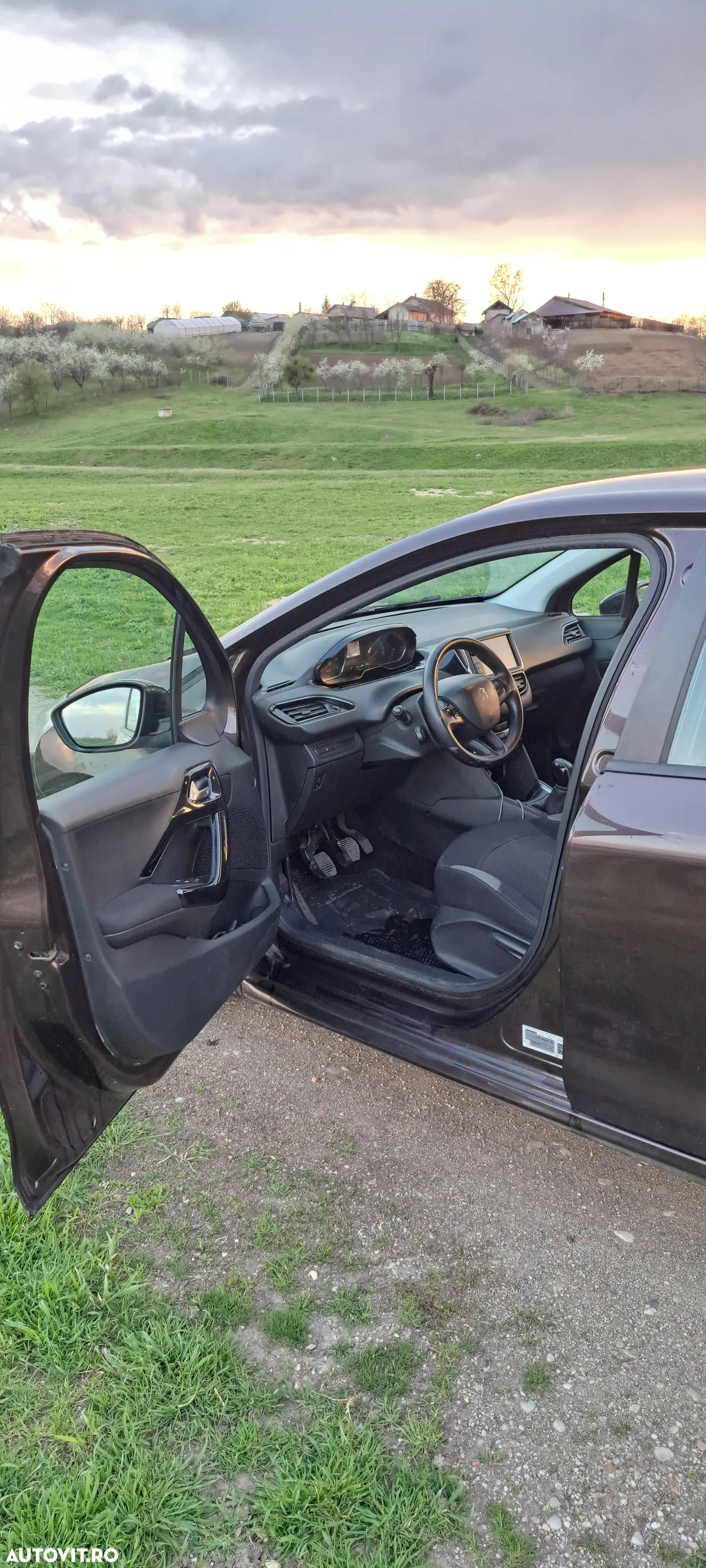 Peugeot 208 1.4 VTi Access - 5