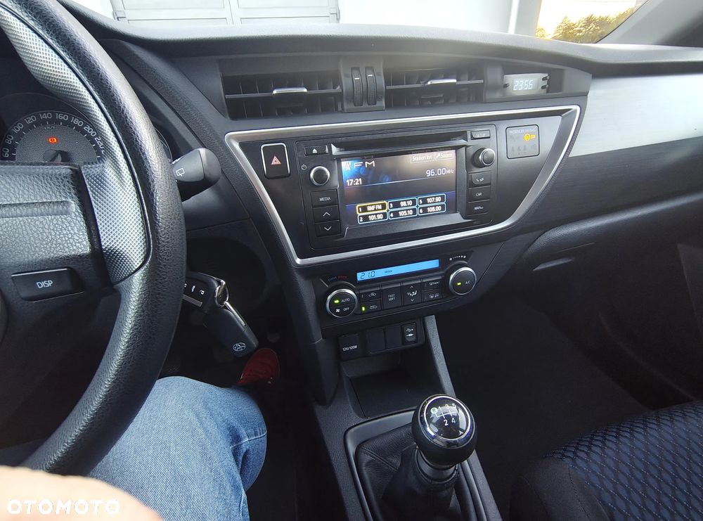 Toyota Auris - 17