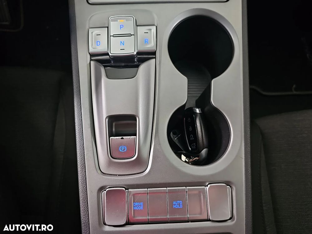 Hyundai KONA - 18