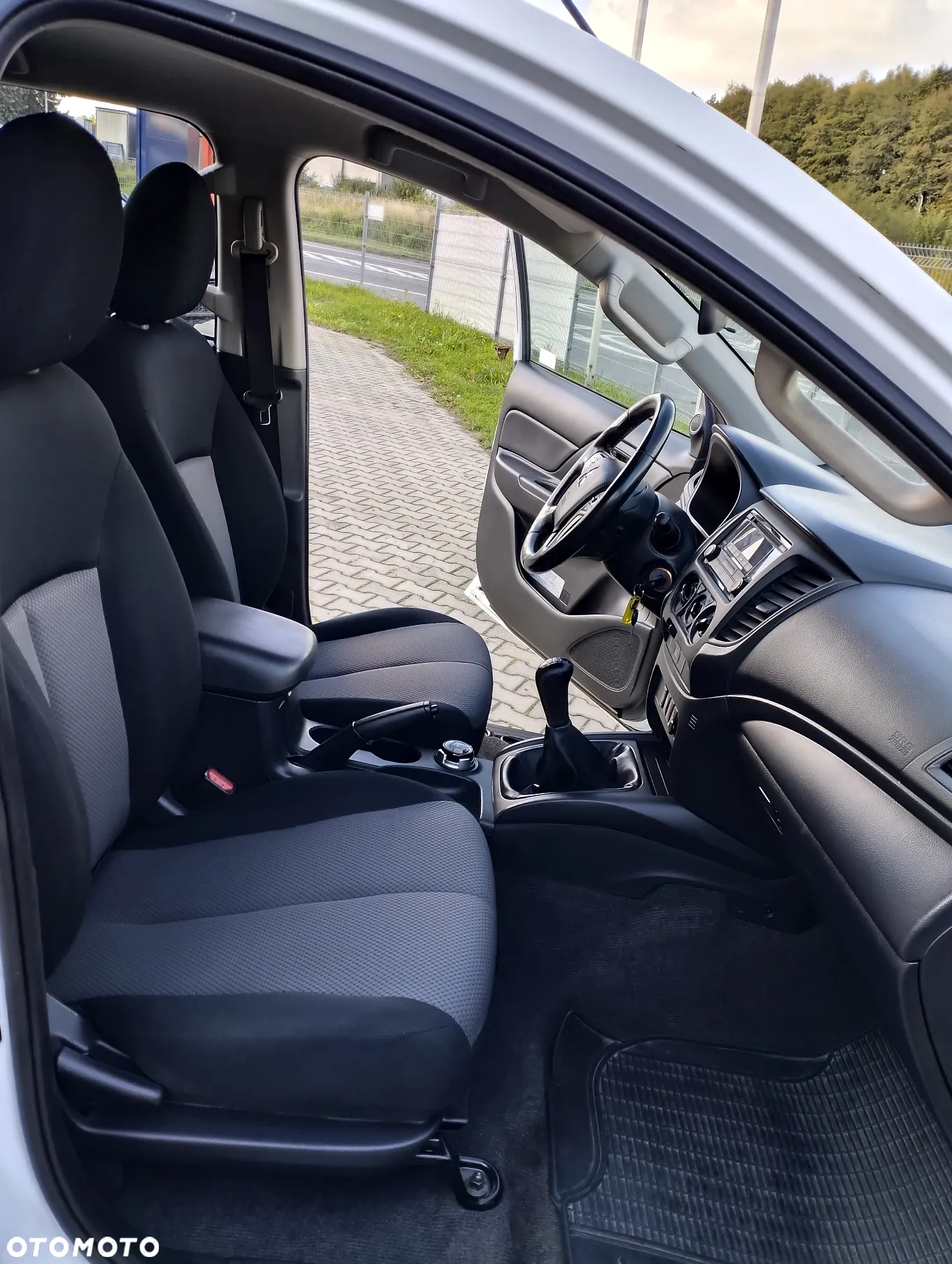 Mitsubishi L200 - 21