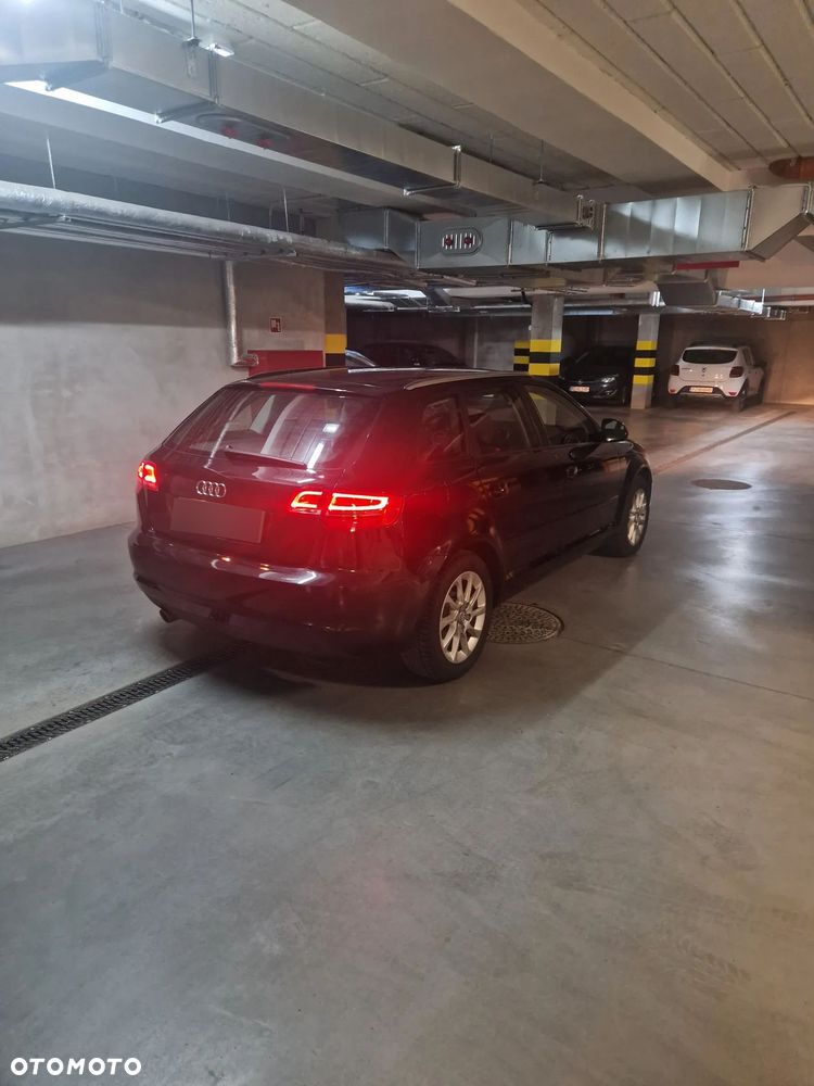 Audi A3 Sportback 1.6 Attraction - 24
