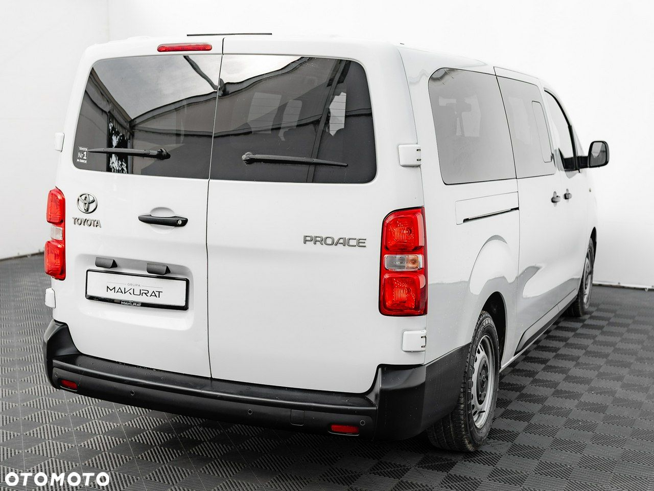 Toyota ProAce Kombi 2.0 D-4D Long 2,8t - 6