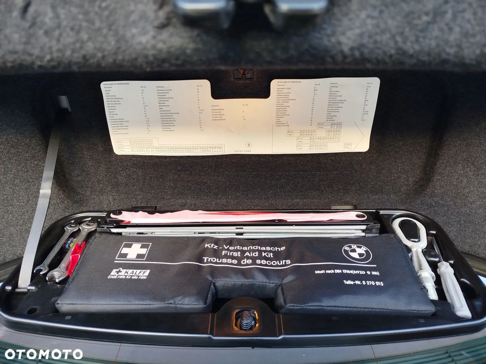 BMW Seria 5 520i - 27