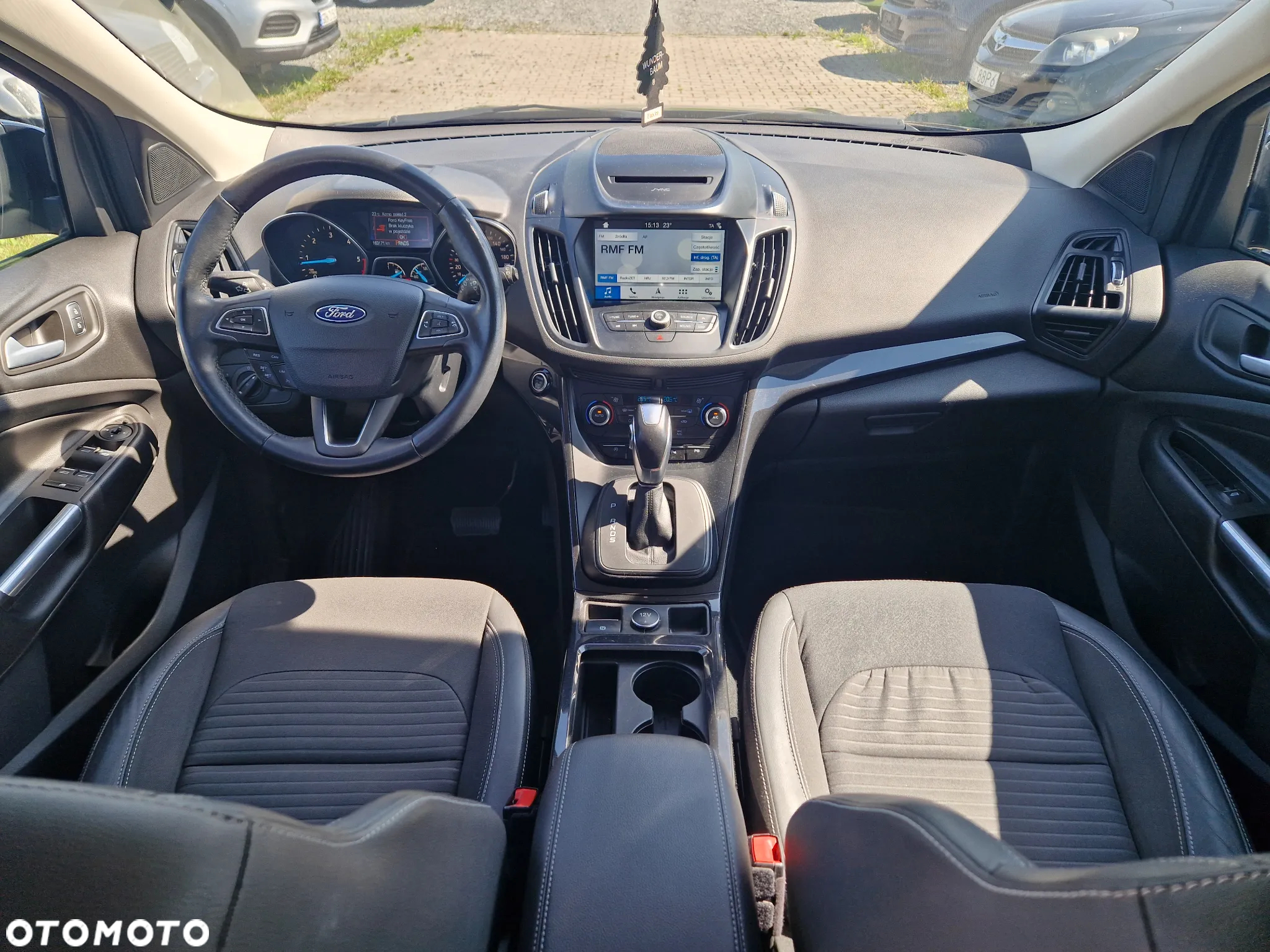 Ford Kuga - 24