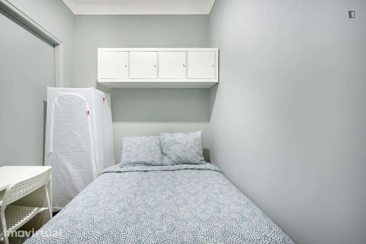 Quarto - localizado em Amadora Lisbon - Grande imagem: 5/28