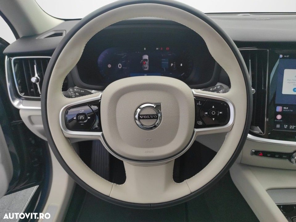 Volvo V60 B4 MHEV AT Plus Dark - 10