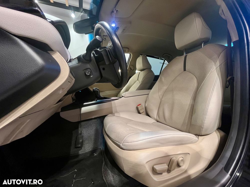 Toyota Camry 2.5 Hybrid Exclusive - 14