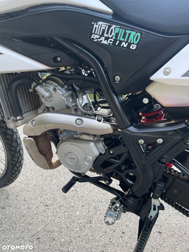 Yamaha WR - 6
