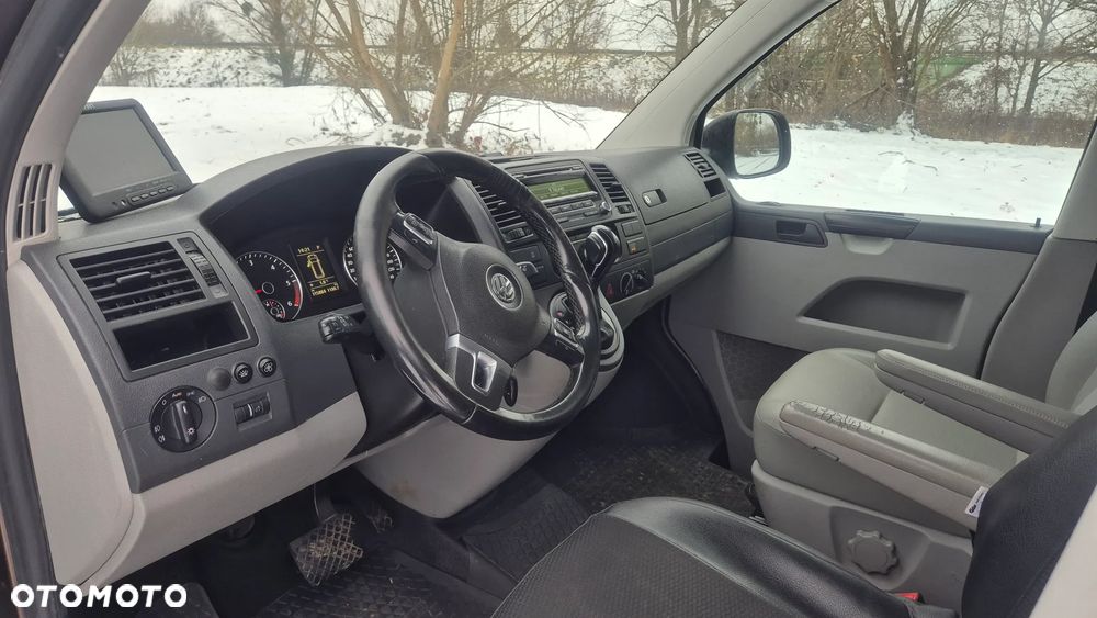 Volkswagen Transporter - 9