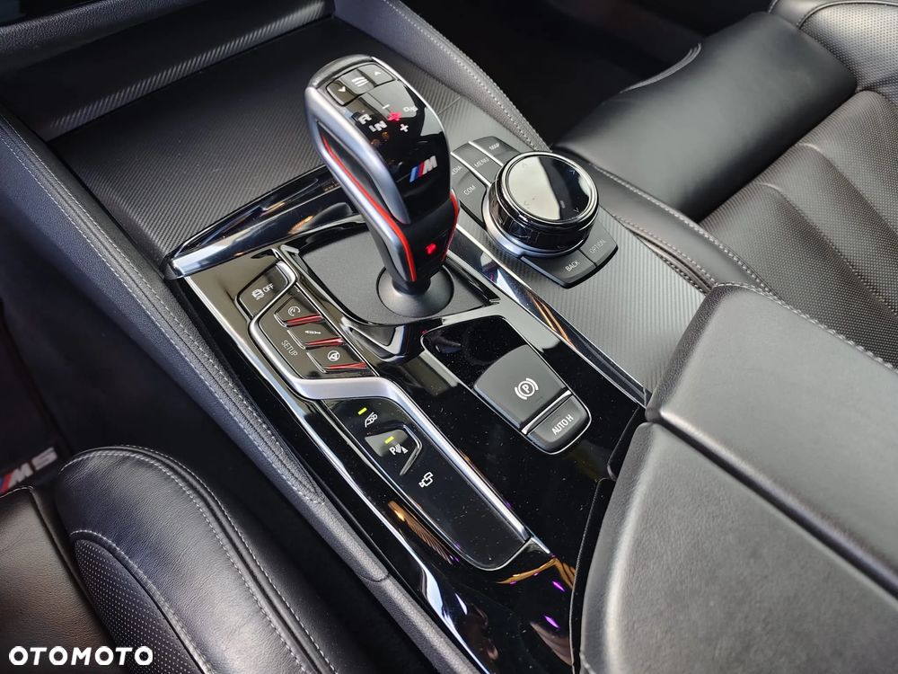 BMW M5 Competition - 10