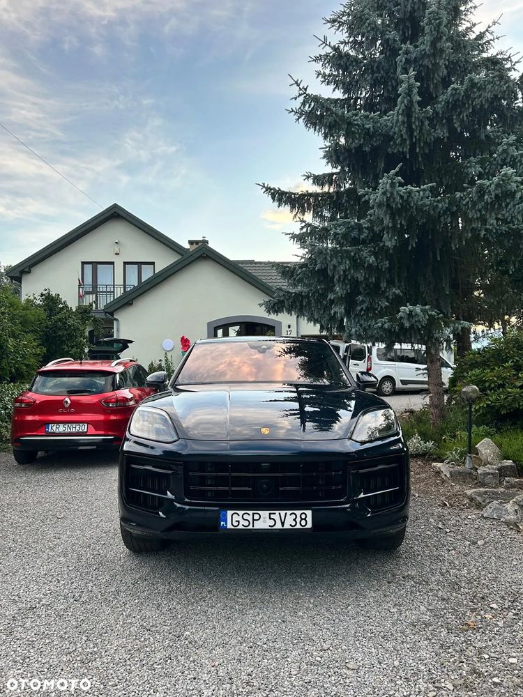 Porsche Cayenne Coupe E-Hybrid PHEV - 2
