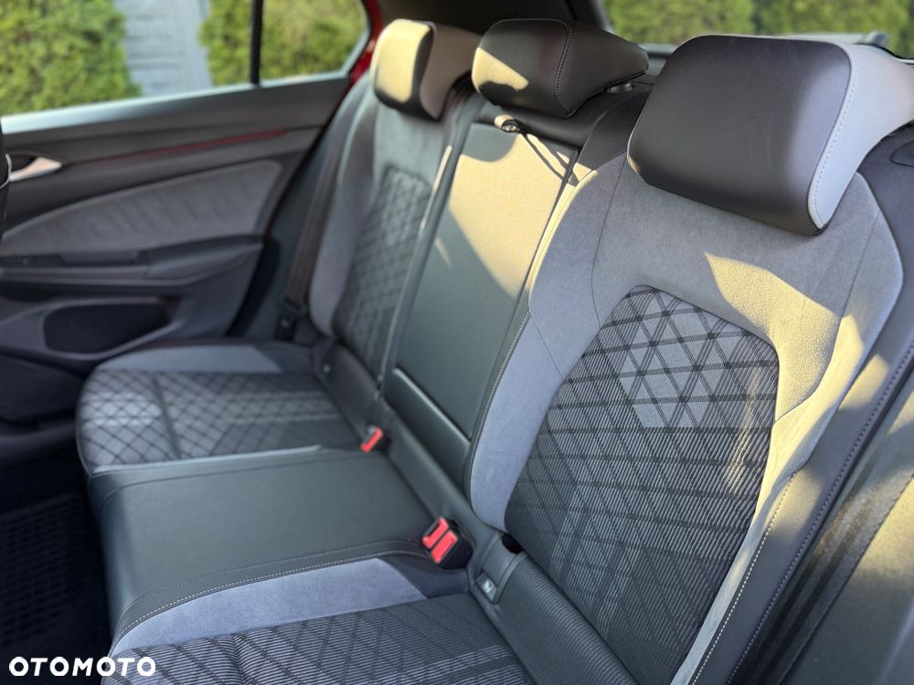 Volkswagen Golf 1.5 TSI EVO R-Line - 24