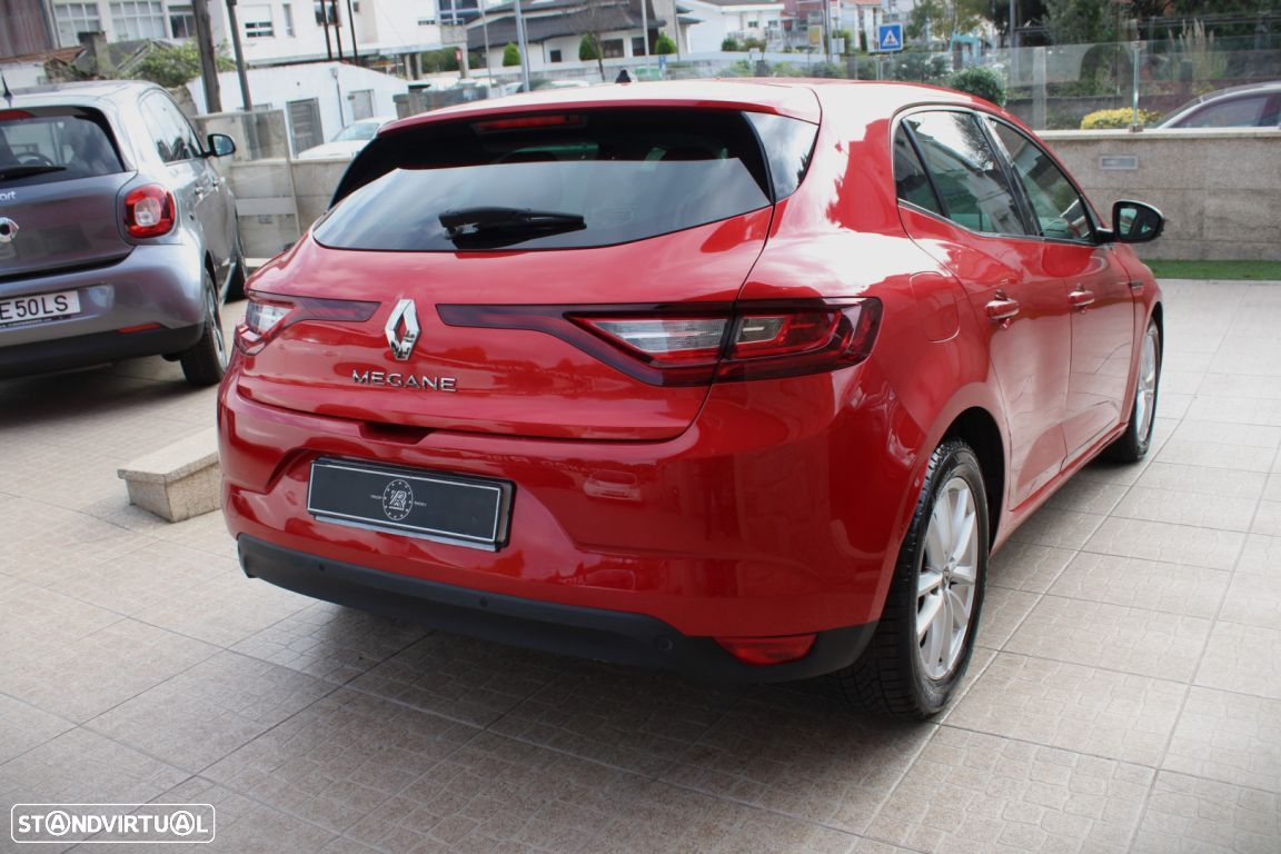 Renault Mégane - 5