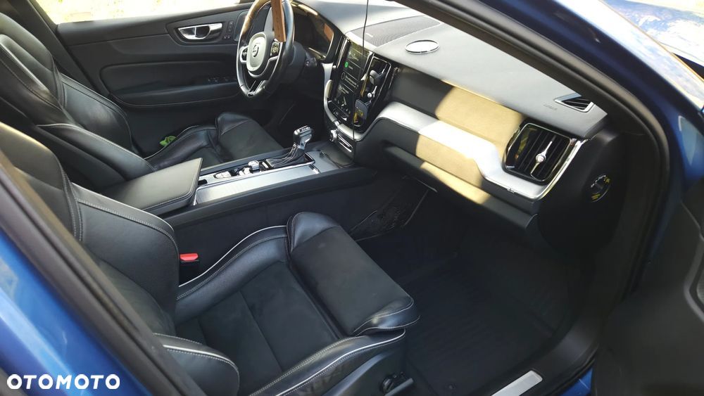Volvo XC 60 T5 AWD R-Design - 13
