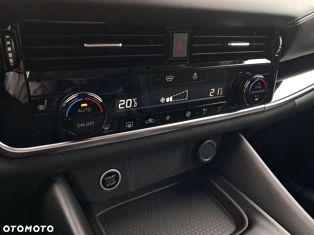 Nissan Qashqai 1.3 DIG-T MHEV N-Connecta - 24